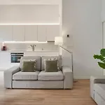 150m Playa La Concha + Aa + Parking 산세바스티안